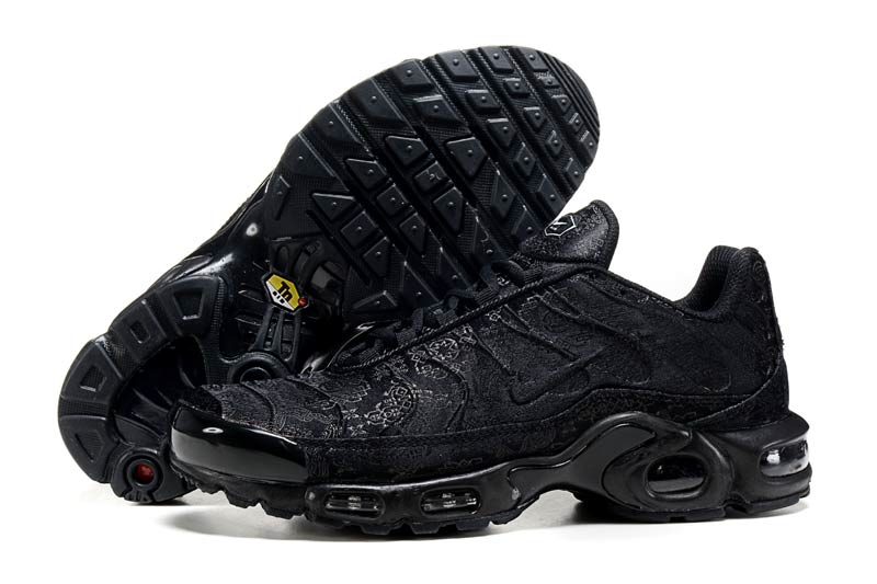 nike black tns mens